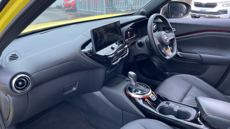 Nissan Juke 1.0 DiG-T Tekna 5dr DCT Petrol Hatchback